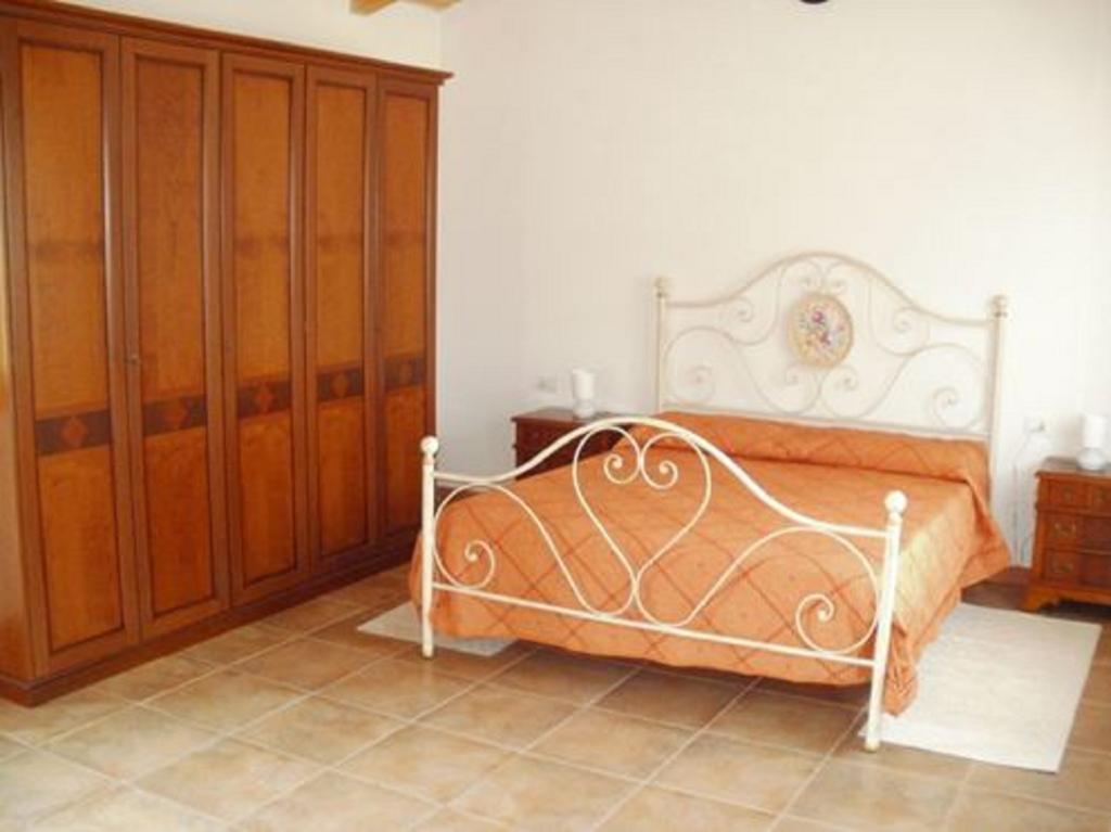Farm Stay Gli Oleandri Loiri Porto San Paolo Værelse billede