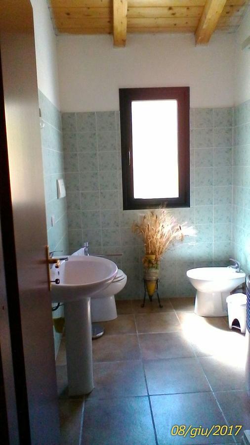 Farm Stay Gli Oleandri Loiri Porto San Paolo Eksteriør billede